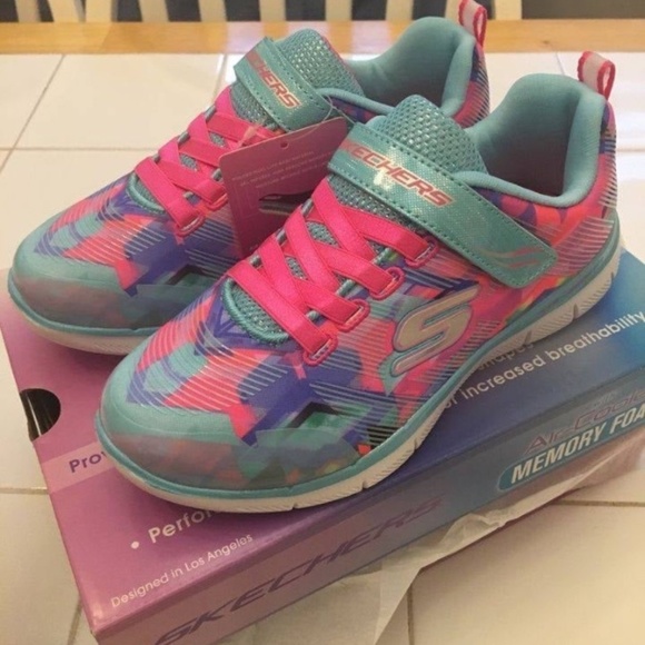 BRAND NEW girl skechers appeal 2.0 velcro shoes size 5Y - Picture 4 of 4